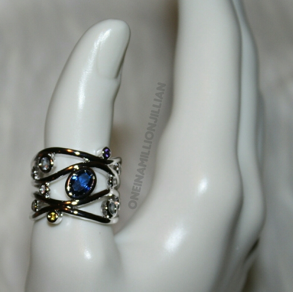 Wide Band Fashion Statement Ring - Picture 6 of 6